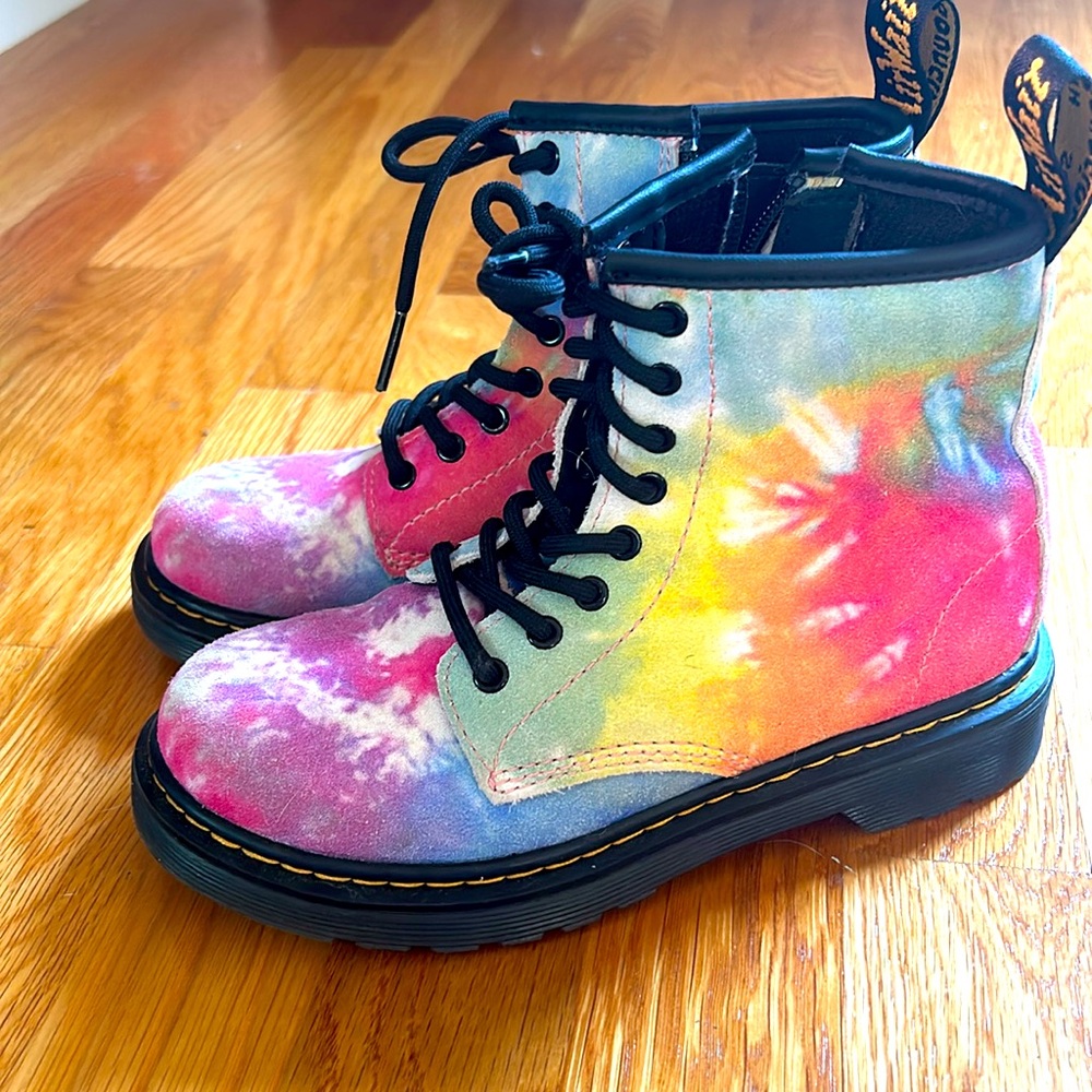 Girls Dr Martens Tie Dye boot size 1 US